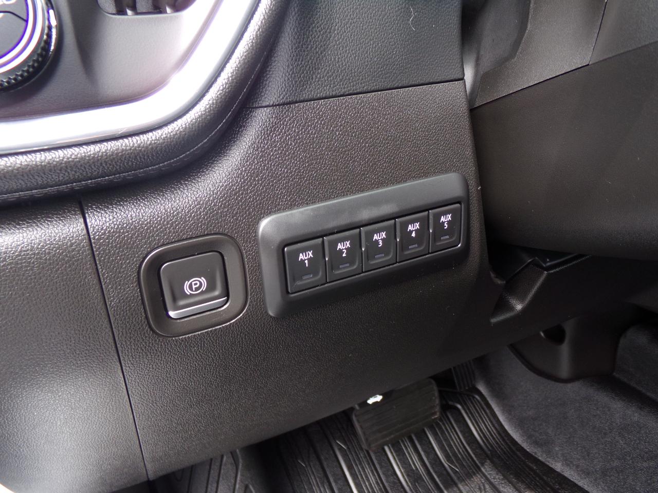 GMC Sierra 2500HD 4WD Reg Cab 142" SLE 2022