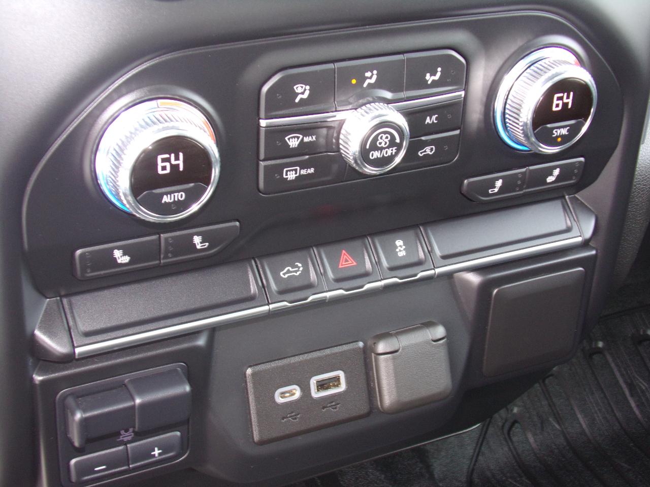 GMC Sierra 2500HD 4WD Reg Cab 142" SLE 2022