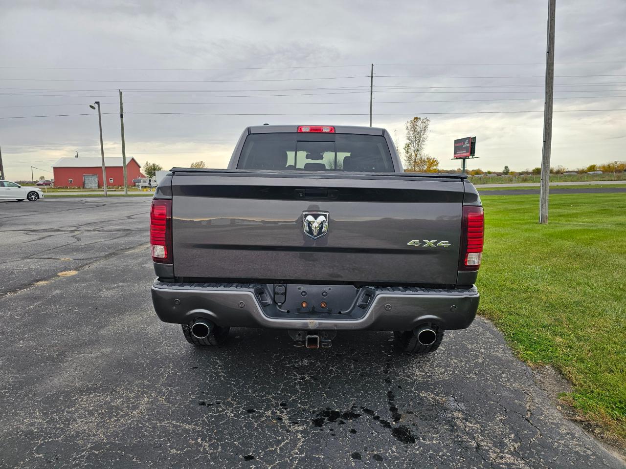 RAM 1500 4WD Crew Cab 140.5" Sport 2016