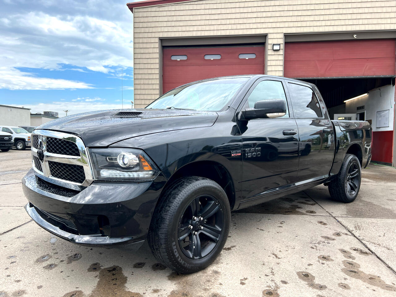 RAM 1500 4WD Crew Cab 140.5" Sport 2016 RAM 1500 4WD Crew Cab 140.5" Sport 2016