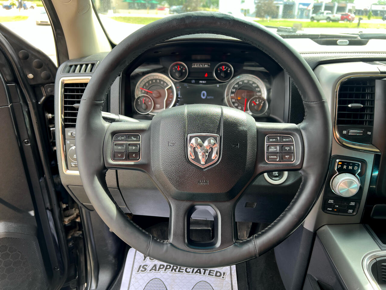 RAM 1500 4WD Crew Cab 140.5" Sport 2016 RAM 1500 4WD Crew Cab 140.5" Sport 2016