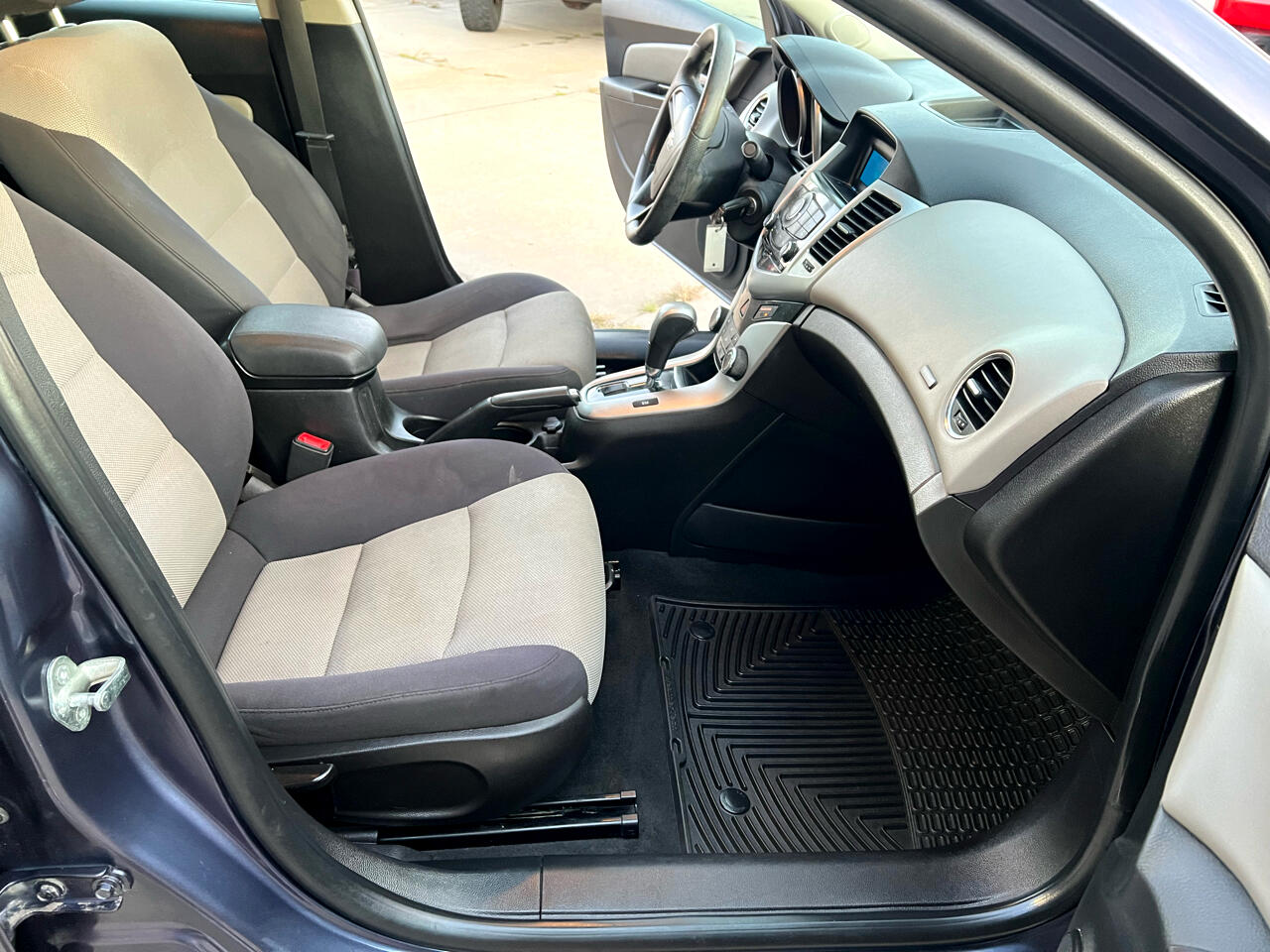 Chevrolet Cruze 4dr Sdn Auto LS 2014 Chevrolet Cruze 4dr Sdn Auto LS 2014
