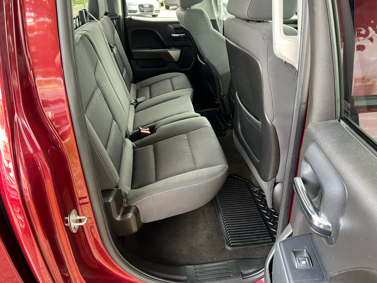 2015 Chevrolet Silverado LT photo 8