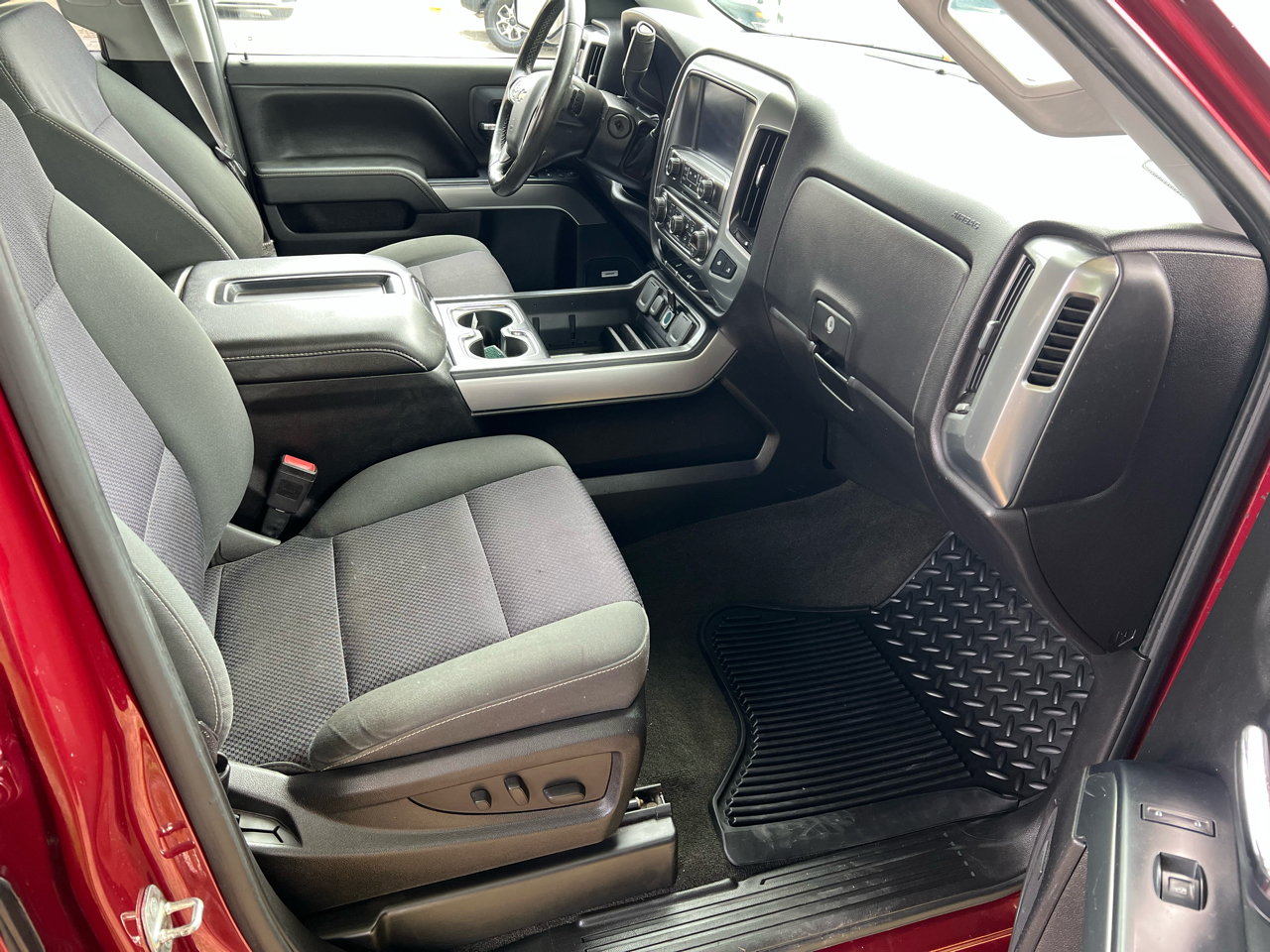 2015 Chevrolet Silverado LT photo 9