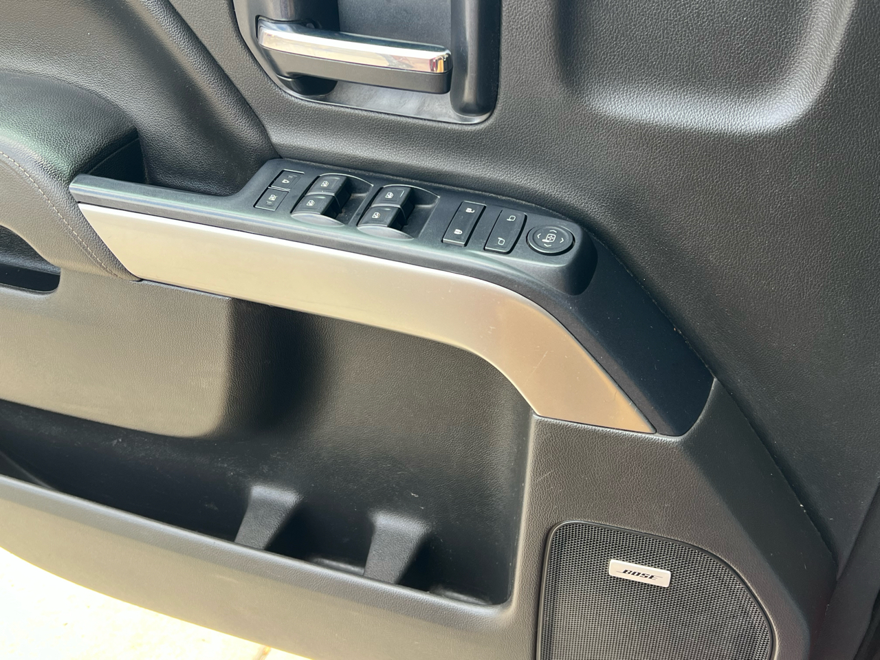 2015 Chevrolet Silverado LT photo 15