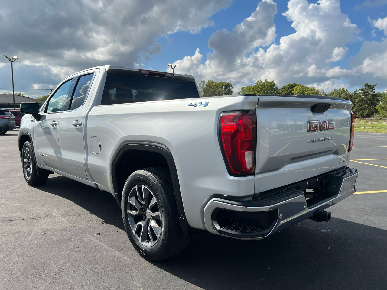 2019 Gmc Sierra SLE photo 3