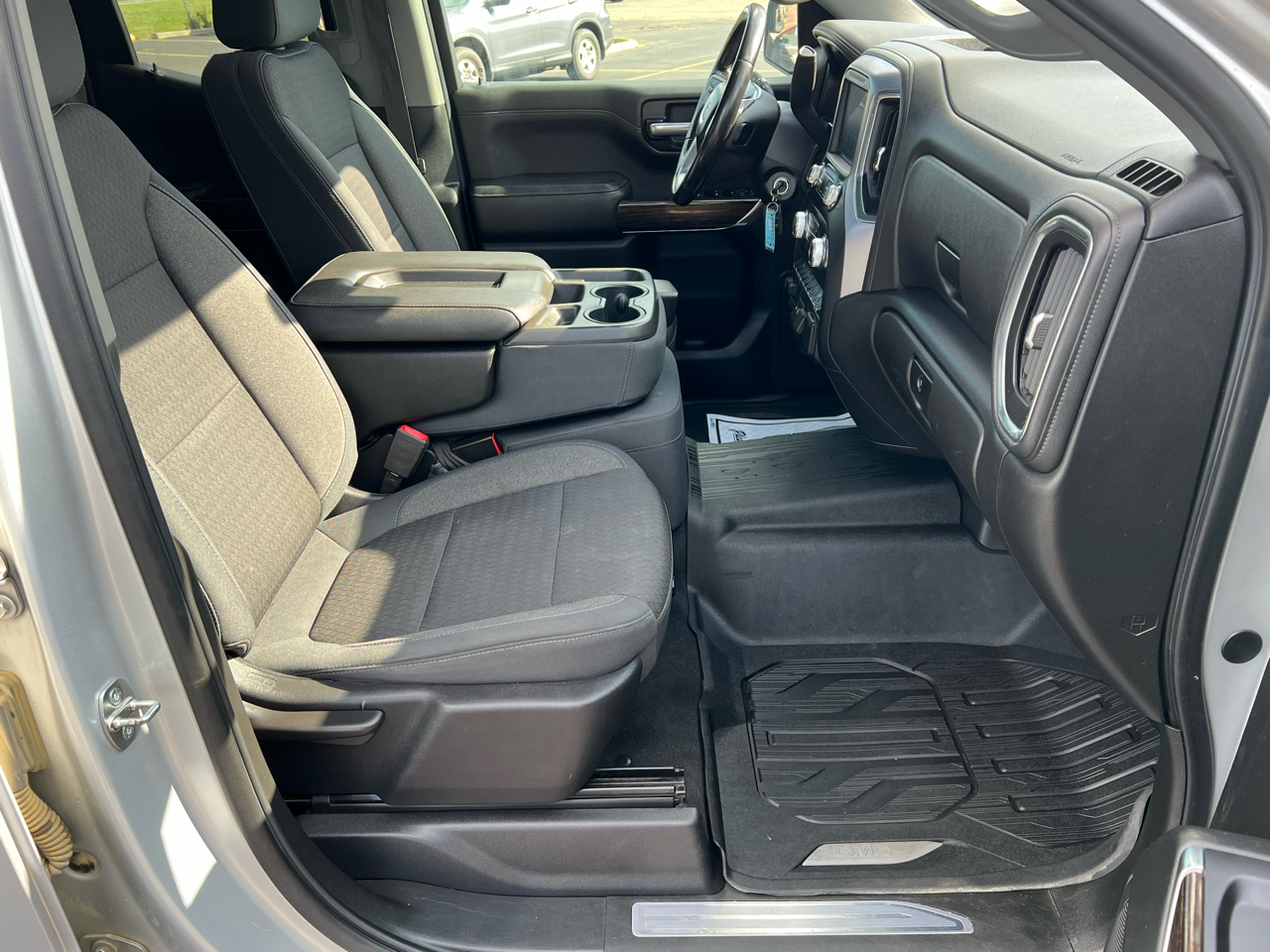 2019 Gmc Sierra SLE photo 11