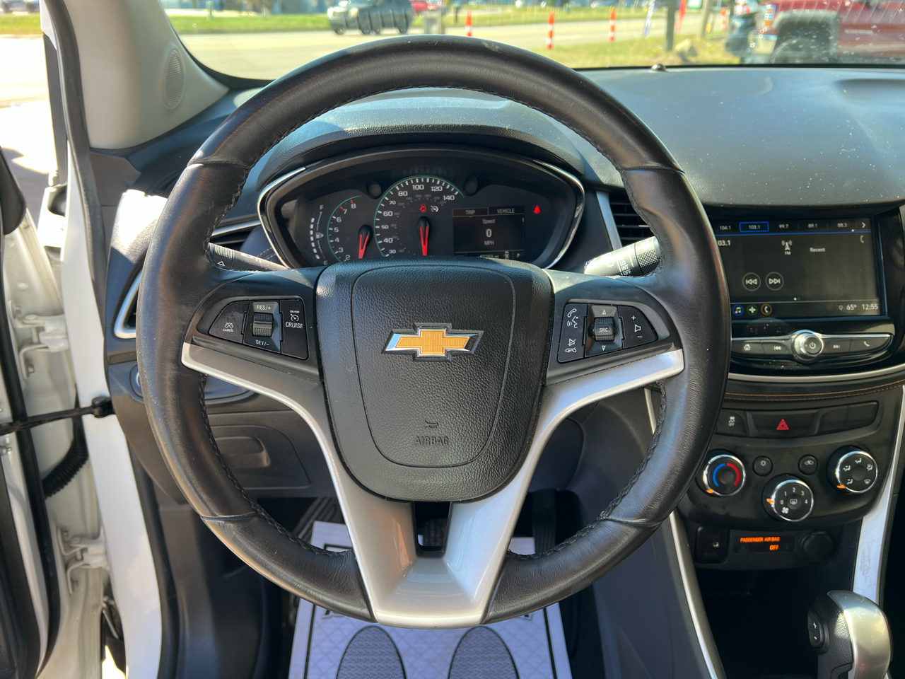 2018 Chevrolet Trax LT photo 16