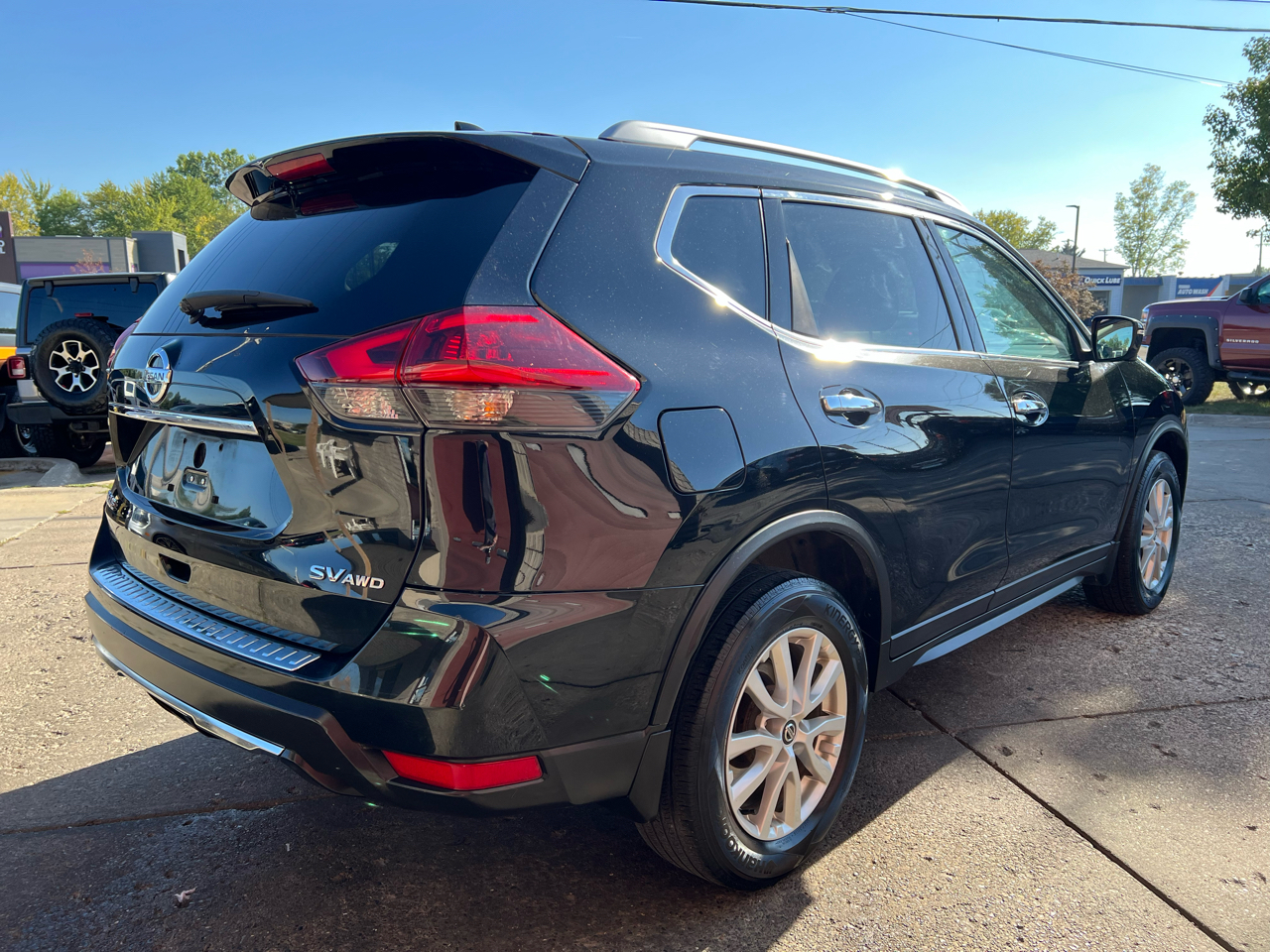 2018 Nissan Rogue AWD SV photo 5