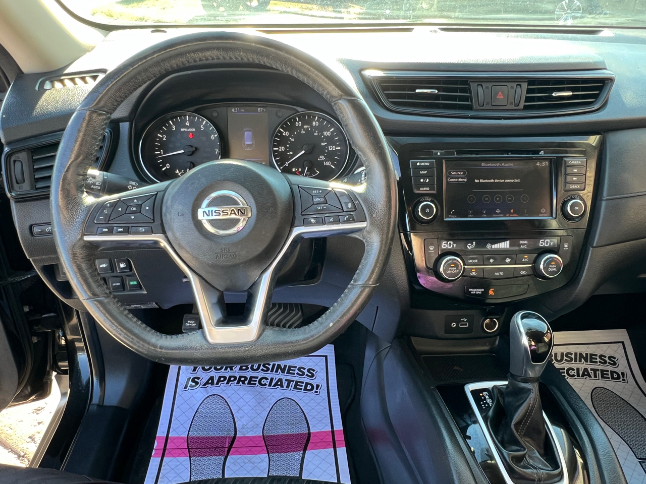 2018 Nissan Rogue AWD SV photo 15