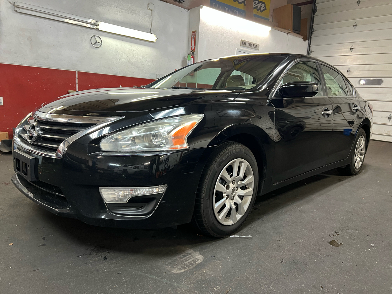 Nissan Altima 4dr Sdn I4 2.5 S 2015 Nissan Altima 4dr Sdn I4 2.5 S 2015