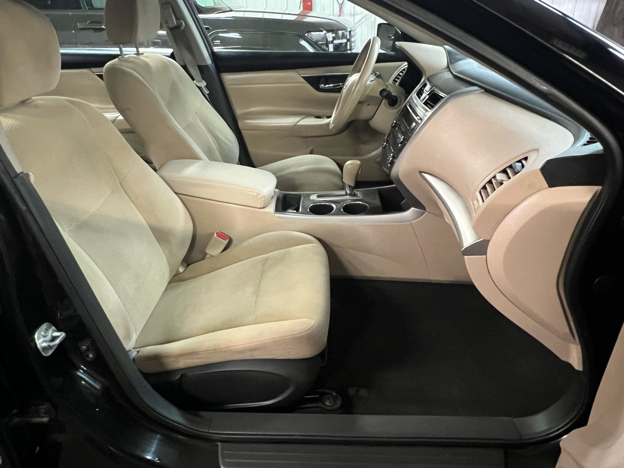 Nissan Altima 4dr Sdn I4 2.5 S 2015 Nissan Altima 4dr Sdn I4 2.5 S 2015