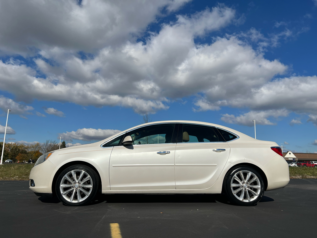 Buick Verano 4dr Sdn Leather Group 2012 Buick Verano 4dr Sdn Leather Group 2012