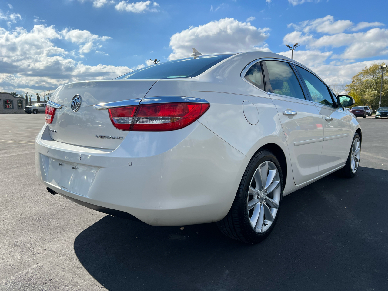 Buick Verano 4dr Sdn Leather Group 2012 Buick Verano 4dr Sdn Leather Group 2012