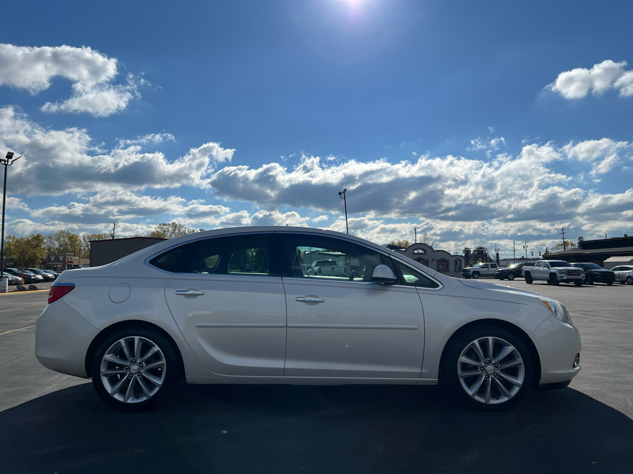 Buick Verano 4dr Sdn Leather Group 2012 Buick Verano 4dr Sdn Leather Group 2012