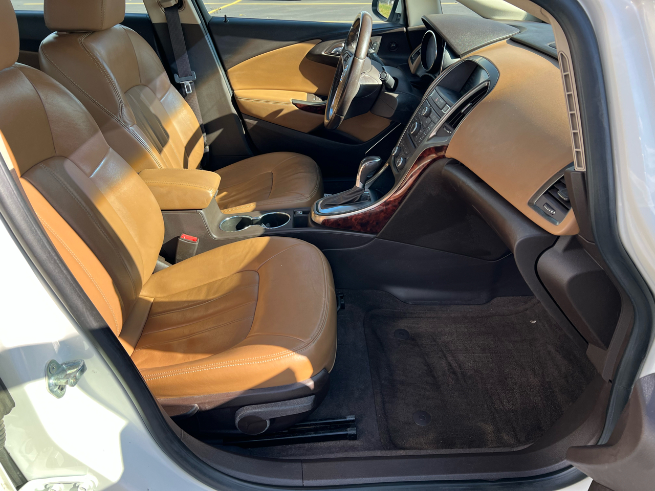 Buick Verano 4dr Sdn Leather Group 2012 Buick Verano 4dr Sdn Leather Group 2012