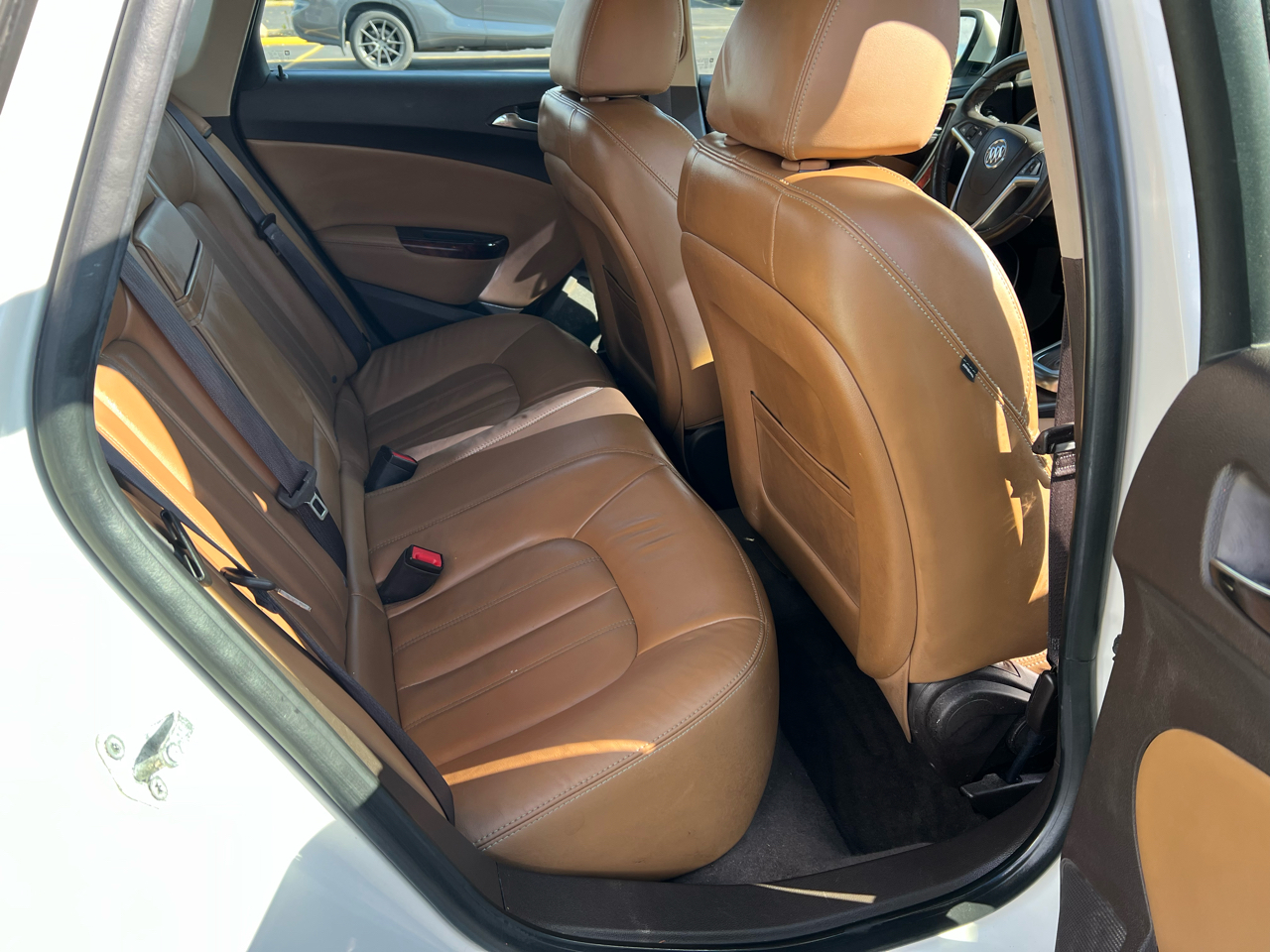 Buick Verano 4dr Sdn Leather Group 2012 Buick Verano 4dr Sdn Leather Group 2012