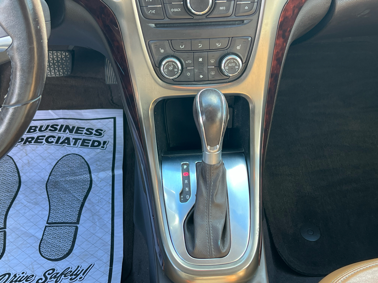 Buick Verano 4dr Sdn Leather Group 2012 Buick Verano 4dr Sdn Leather Group 2012