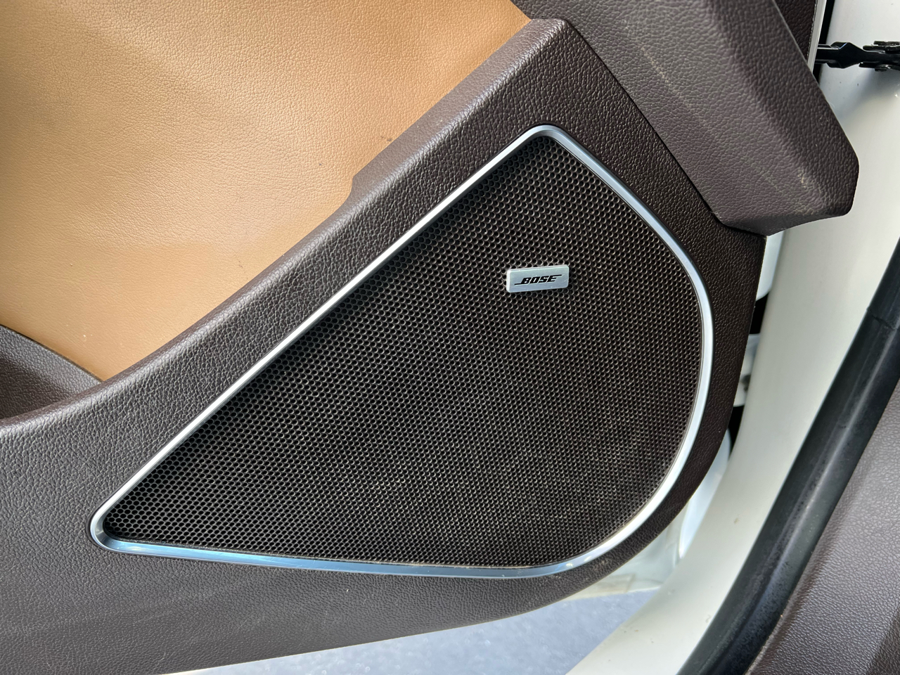 Buick Verano 4dr Sdn Leather Group 2012 Buick Verano 4dr Sdn Leather Group 2012