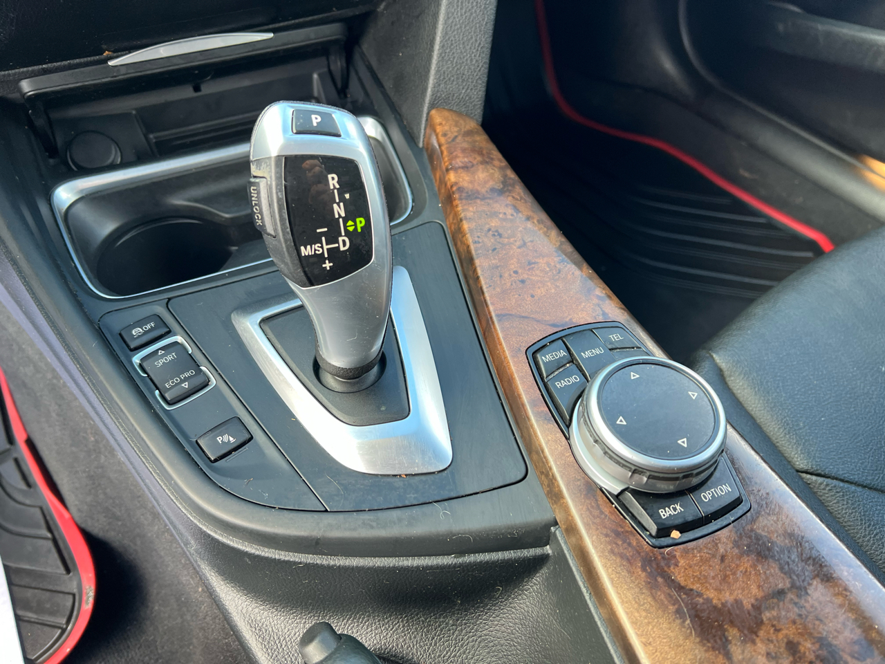 BMW 3 Series 4dr Sdn 328i xDrive AWD SULEV South Africa 2015 BMW 3 Series 4dr Sdn 328i xDrive AWD SULEV South Africa 2015