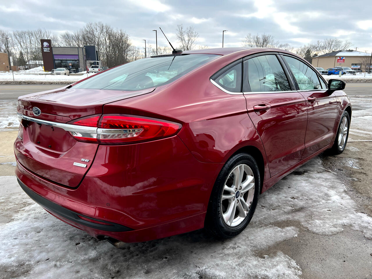 Ford Fusion SE FWD 2018