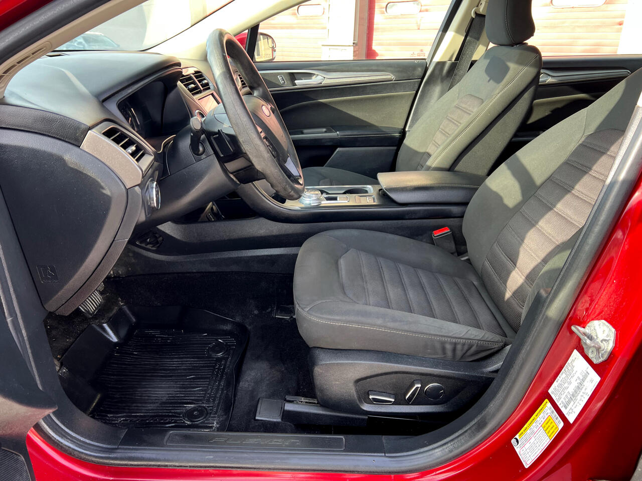 Ford Fusion SE FWD 2018