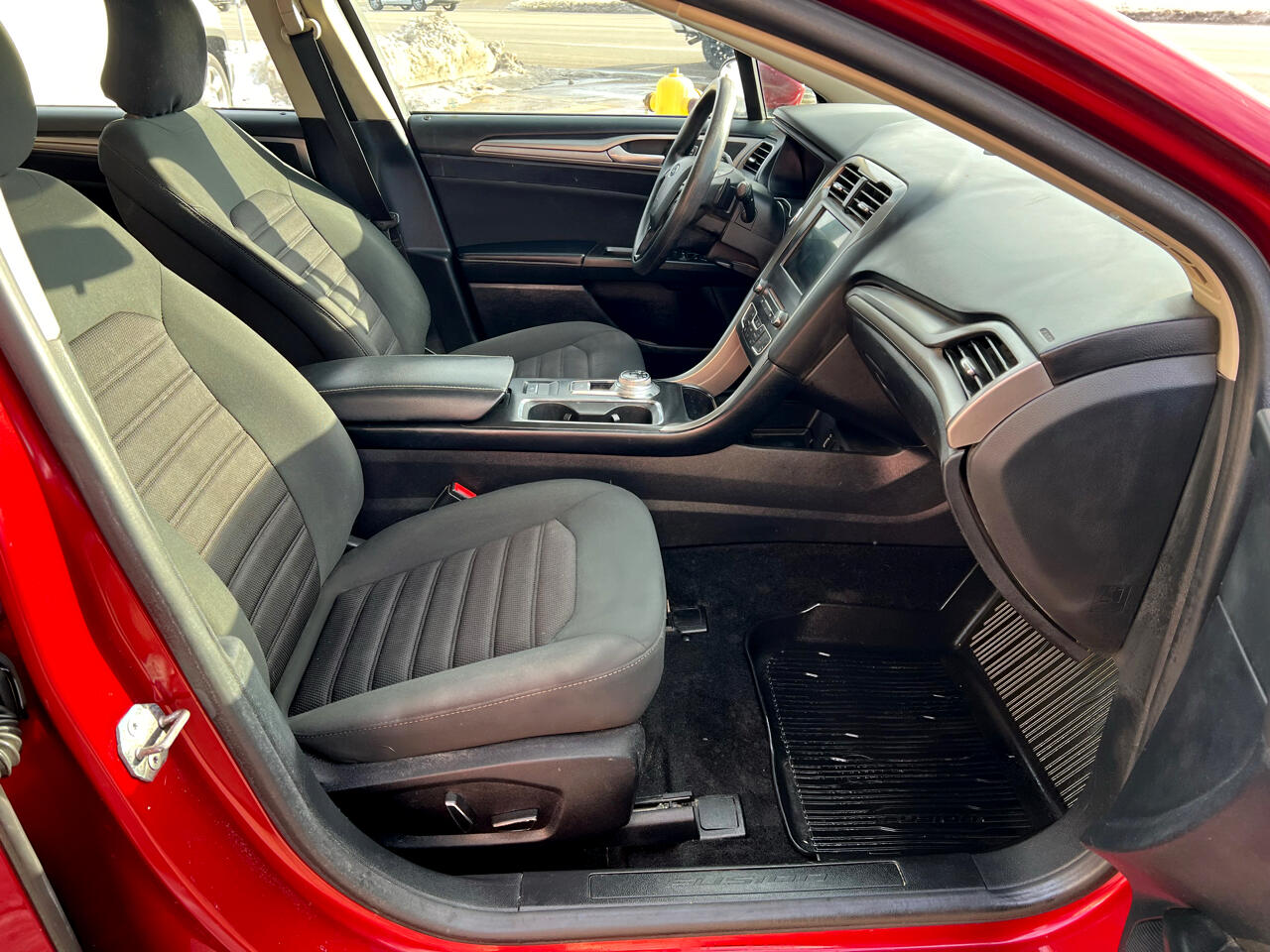 Ford Fusion SE FWD 2018