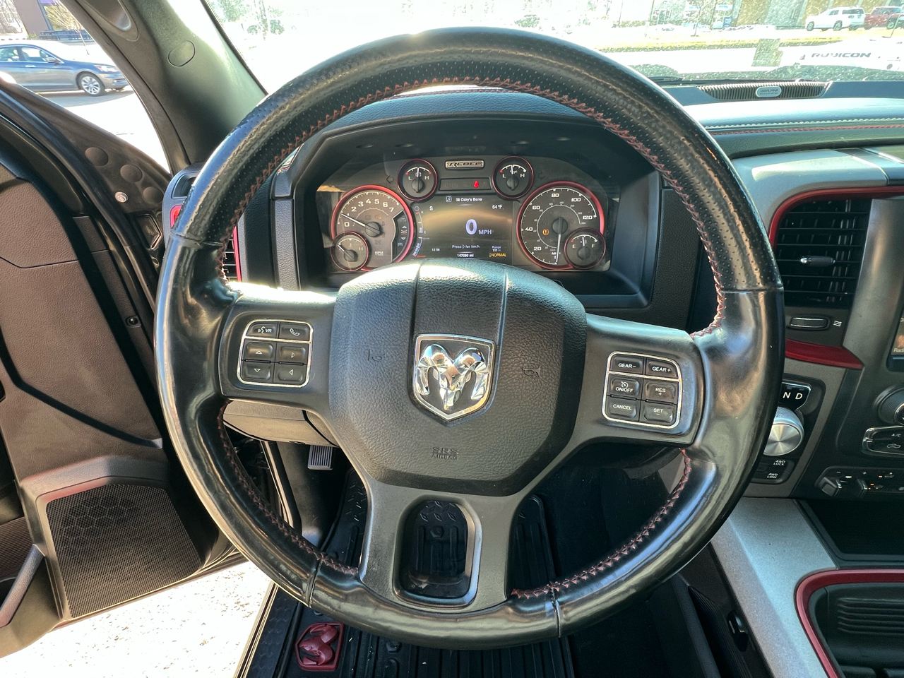 RAM 1500 4WD Crew Cab 140.5" Rebel 2016