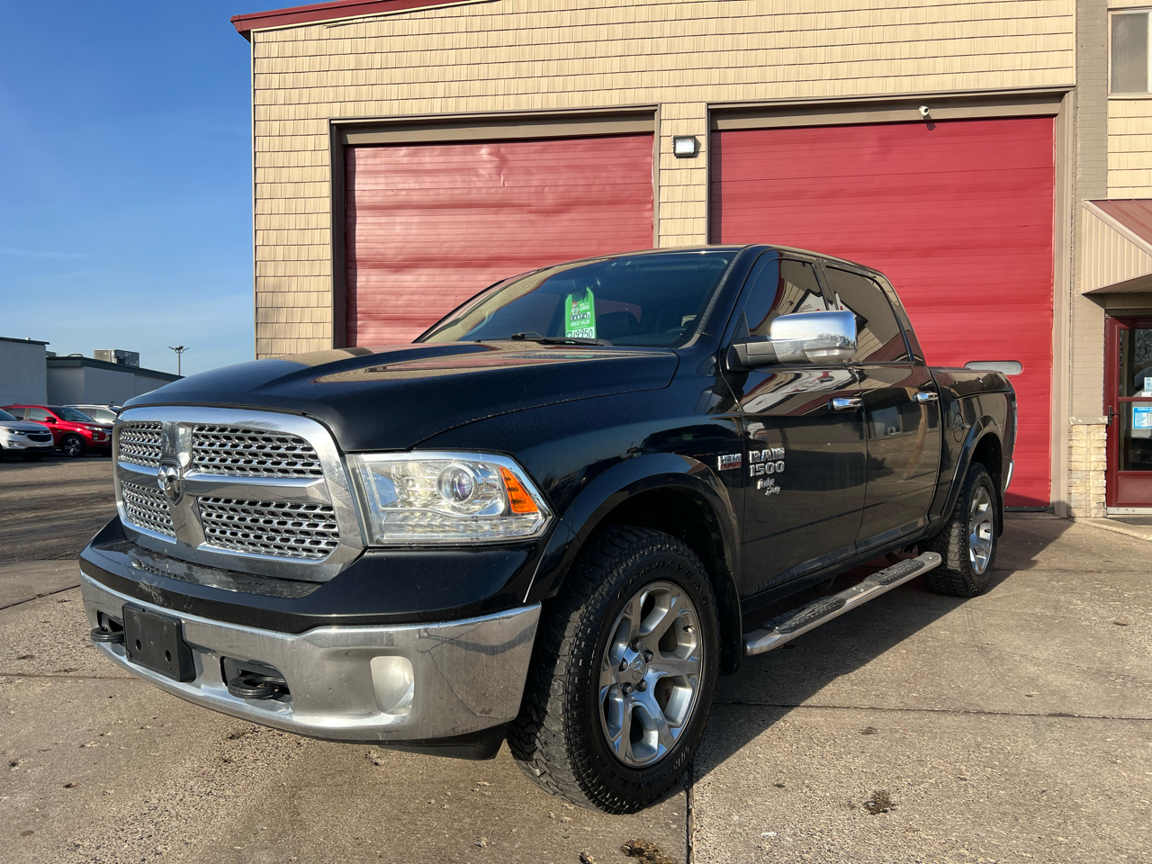 2017 RAM 1500 4WD Crew Cab 140.5" Laramie