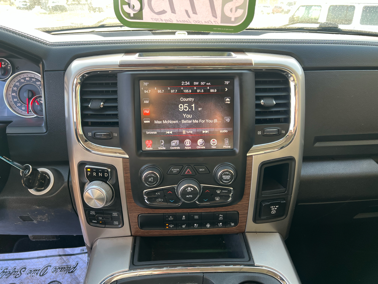 RAM 1500 4WD Crew Cab 140.5" Laramie 2017