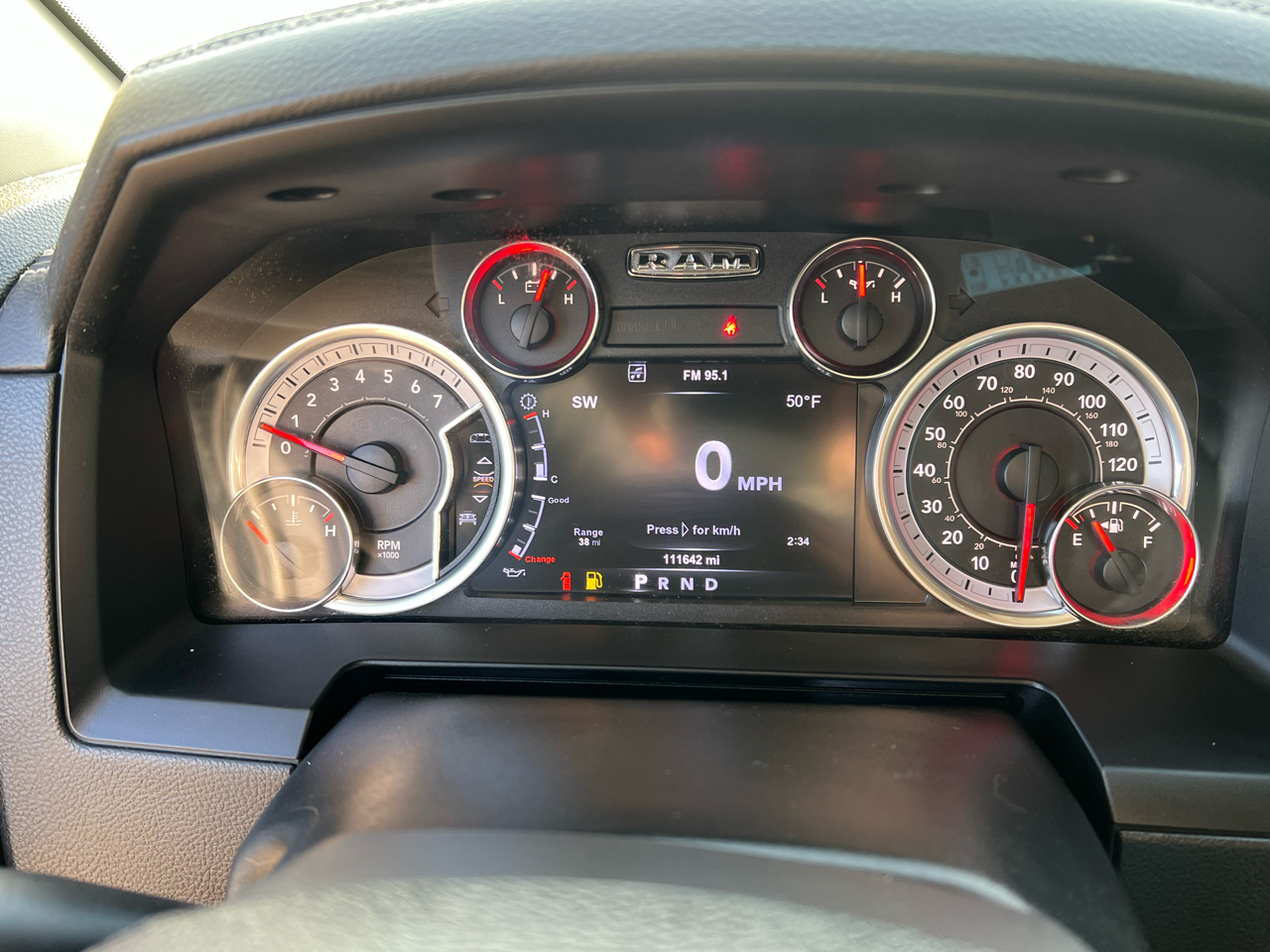 RAM 1500 4WD Crew Cab 140.5" Laramie 2017