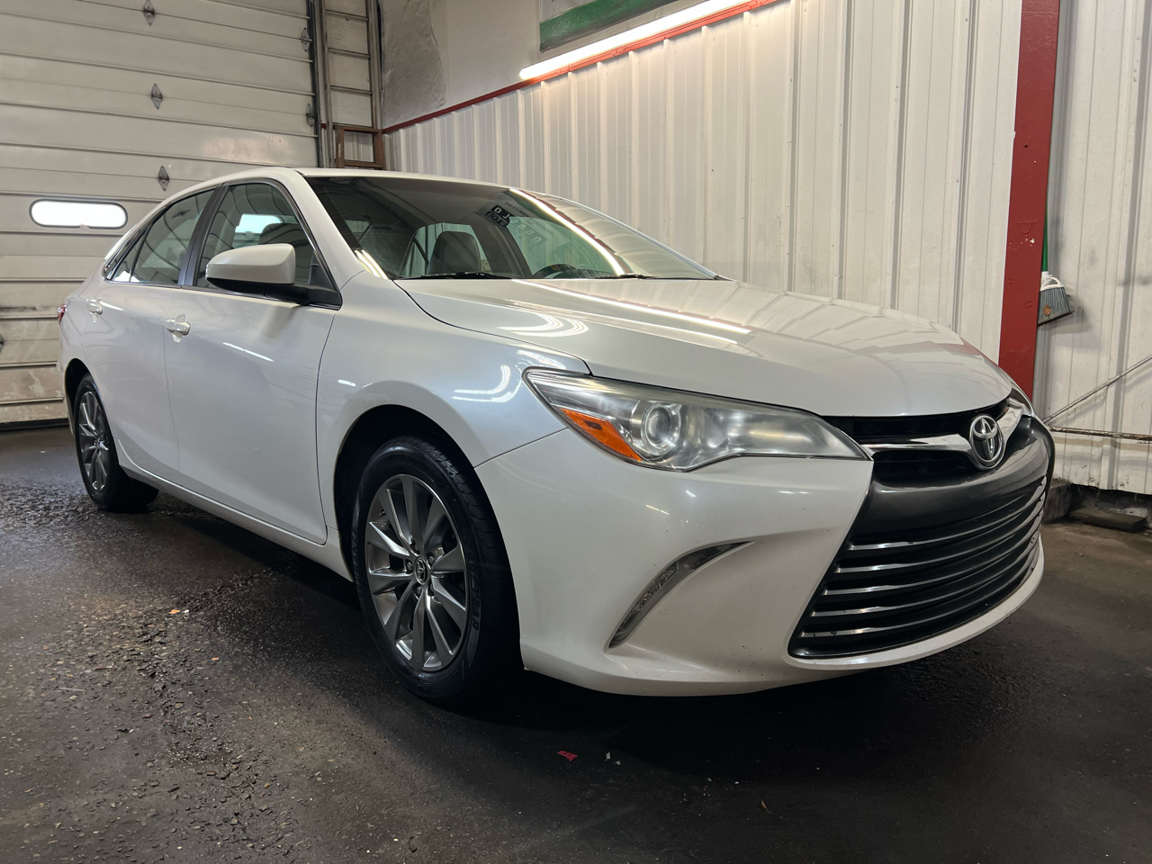 Toyota Camry 4dr Sdn I4 Auto SE w/Special Edition Pkg (Natl) 2016