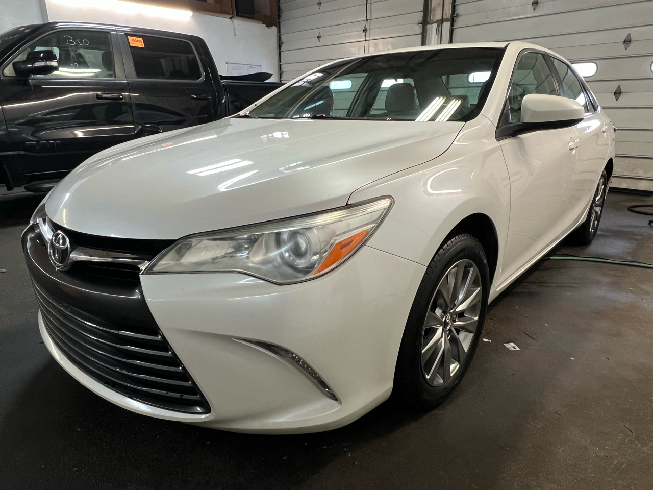 Toyota Camry 4dr Sdn I4 Auto SE w/Special Edition Pkg (Natl) 2016