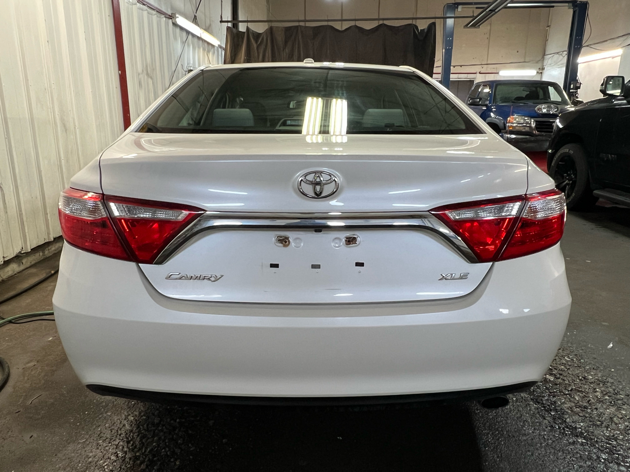 Toyota Camry 4dr Sdn I4 Auto SE w/Special Edition Pkg (Natl) 2016