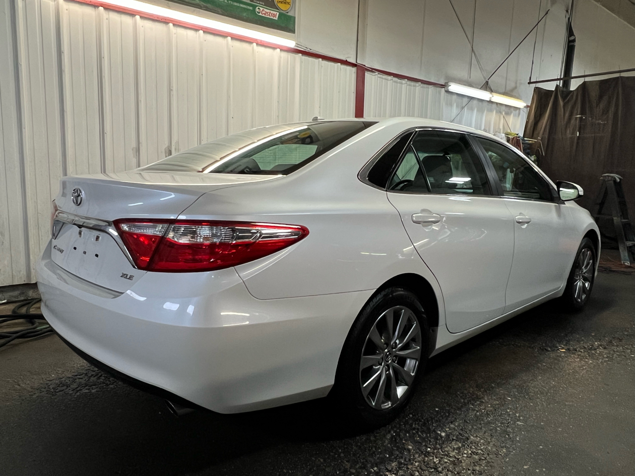 Toyota Camry 4dr Sdn I4 Auto SE w/Special Edition Pkg (Natl) 2016