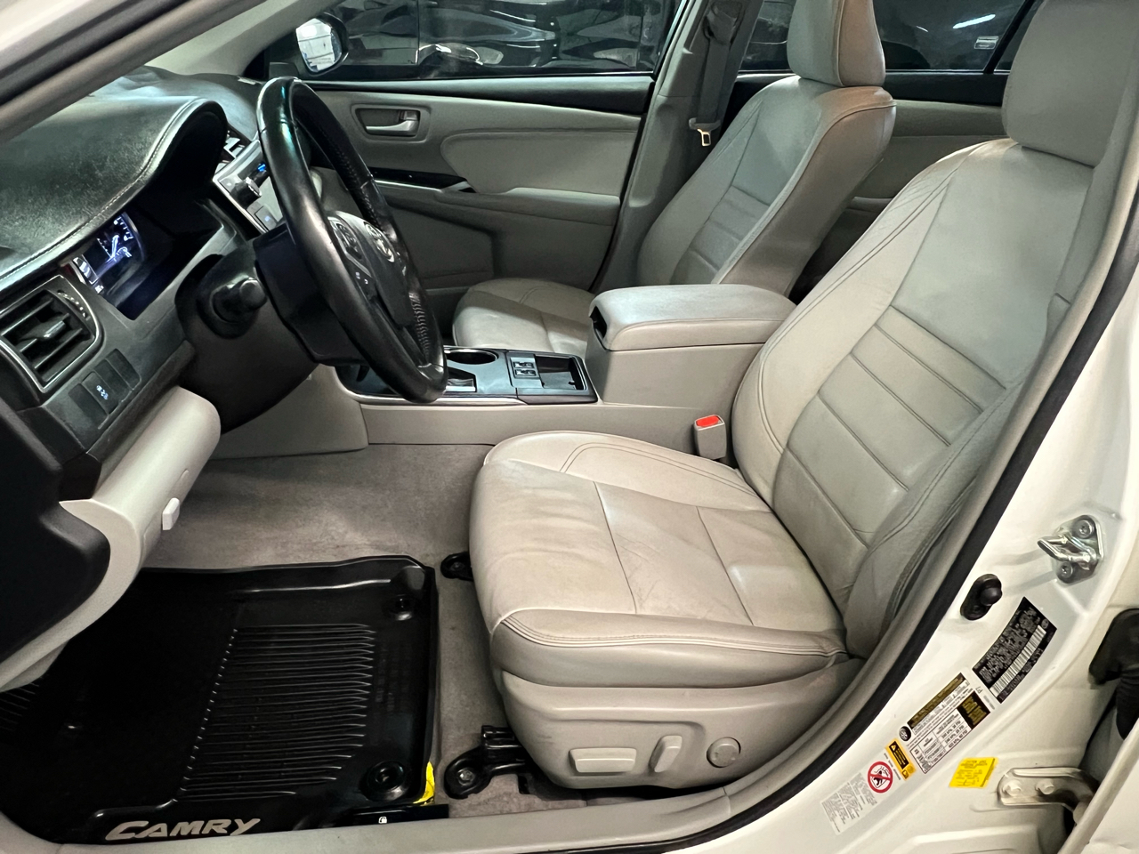 Toyota Camry 4dr Sdn I4 Auto SE w/Special Edition Pkg (Natl) 2016