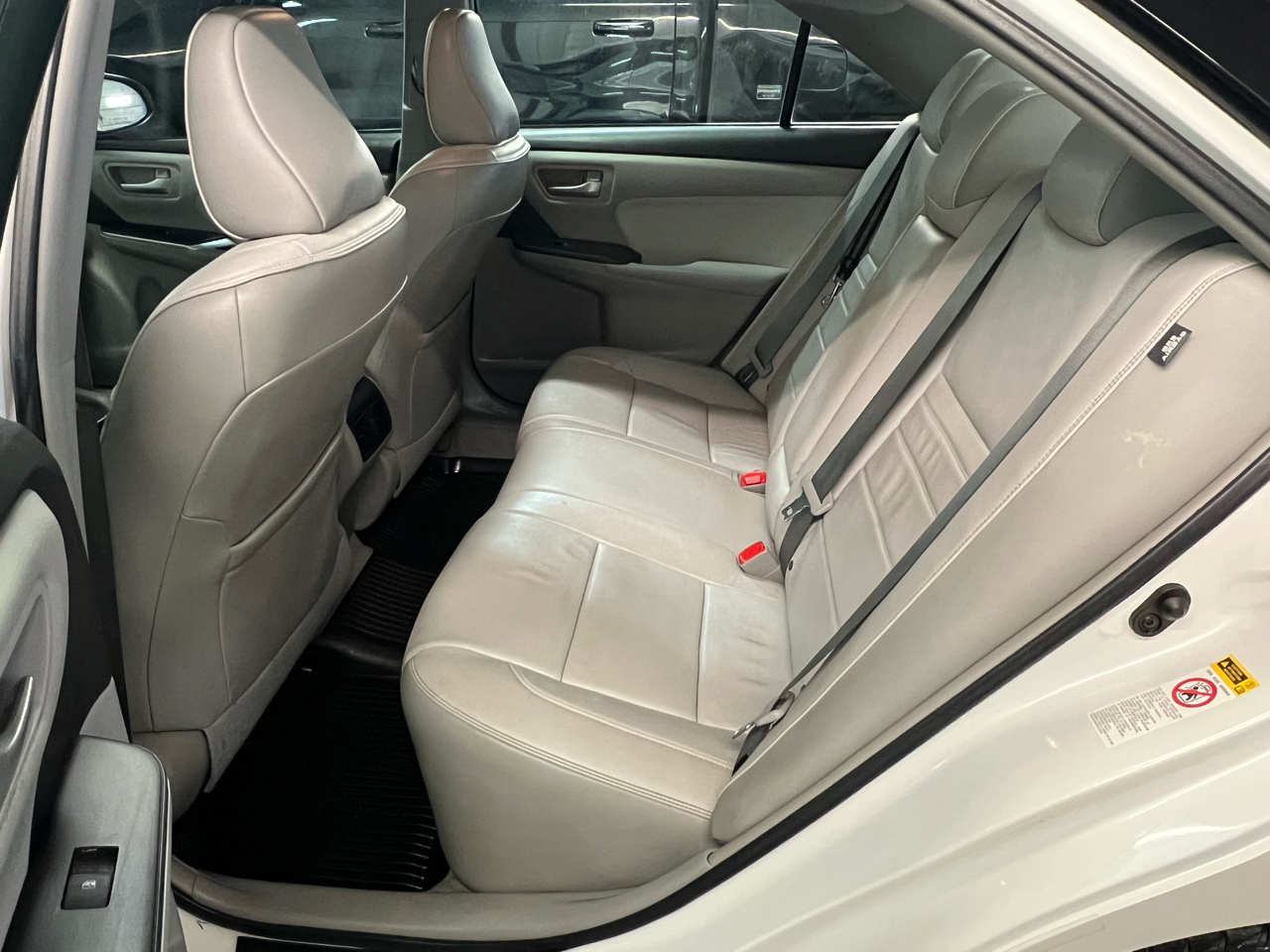 Toyota Camry 4dr Sdn I4 Auto SE w/Special Edition Pkg (Natl) 2016