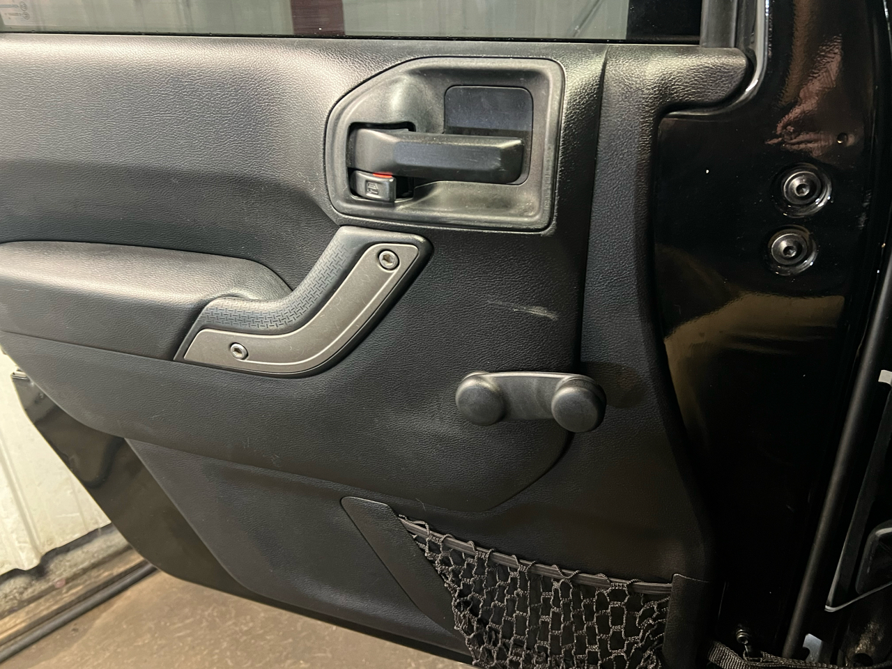 Jeep Wrangler Unlimited 4WD 4dr Sport 2014