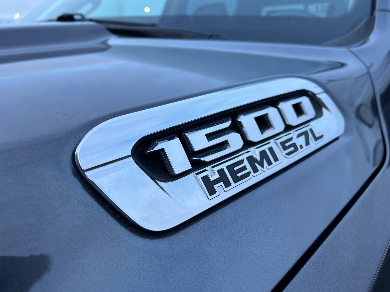 RAM 1500 Laramie 4x4 Crew Cab 5'7" Box 2019