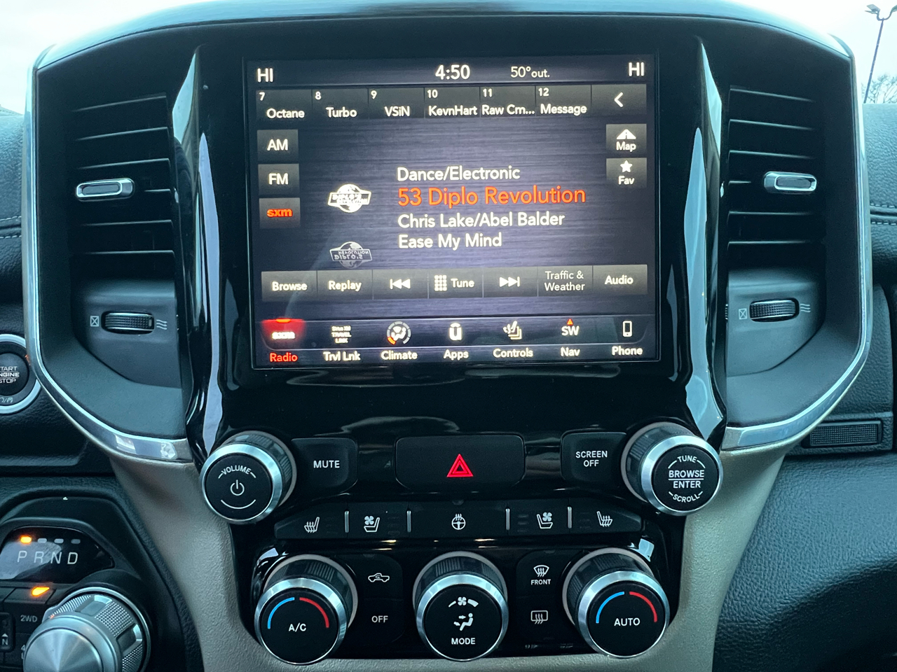 RAM 1500 Laramie 4x4 Crew Cab 5'7" Box 2019