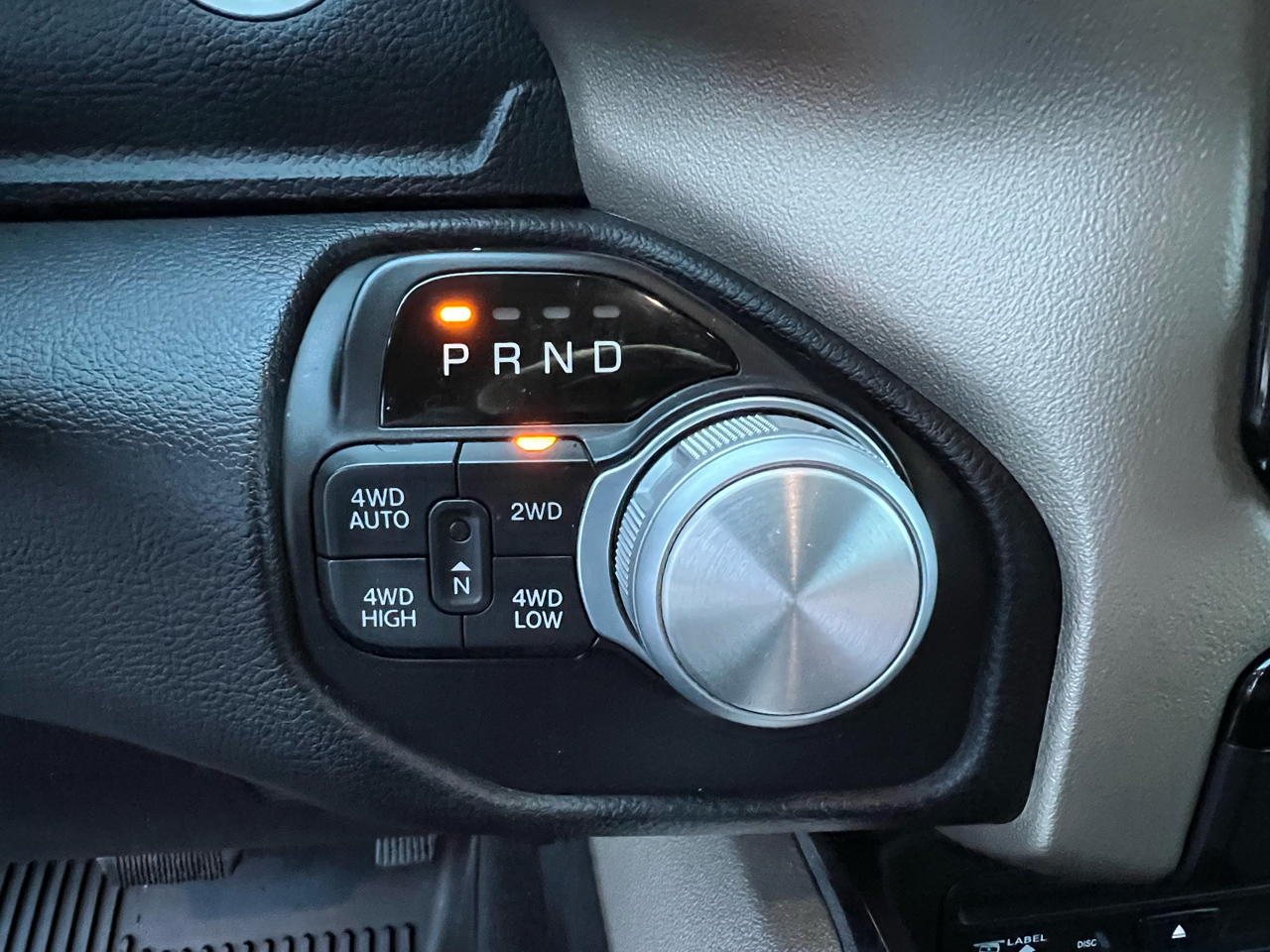 RAM 1500 Laramie 4x4 Crew Cab 5'7" Box 2019