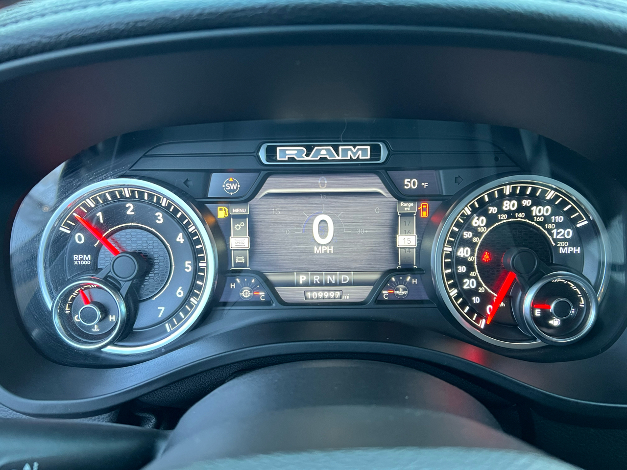 RAM 1500 Laramie 4x4 Crew Cab 5'7" Box 2019