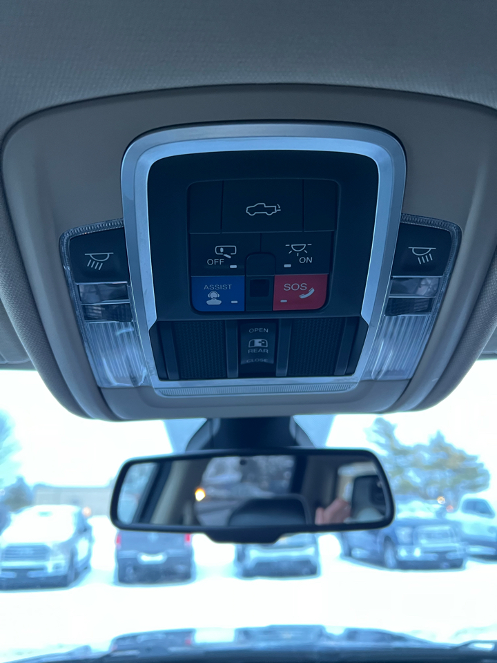 RAM 1500 Laramie 4x4 Crew Cab 5'7" Box 2019