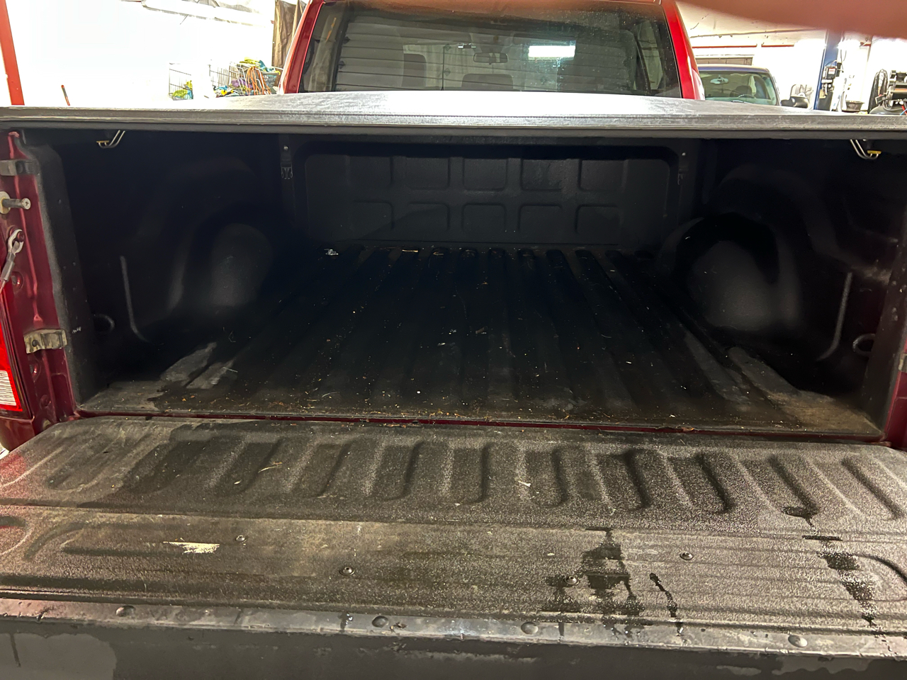 RAM 1500 Express 4x4 Crew Cab 5'7" Box 2017