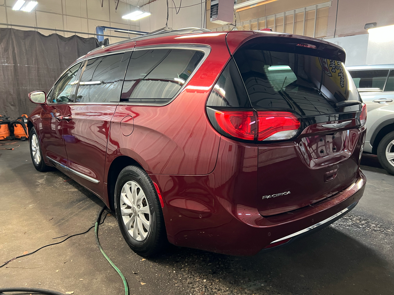 Chrysler Pacifica Touring L FWD 2018
