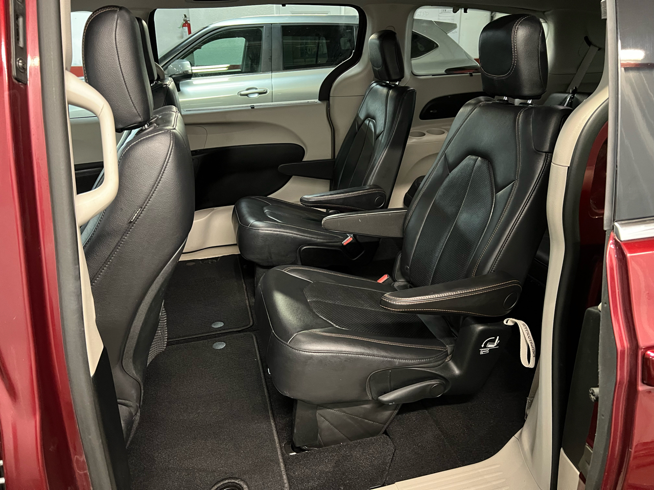 Chrysler Pacifica Touring L FWD 2018