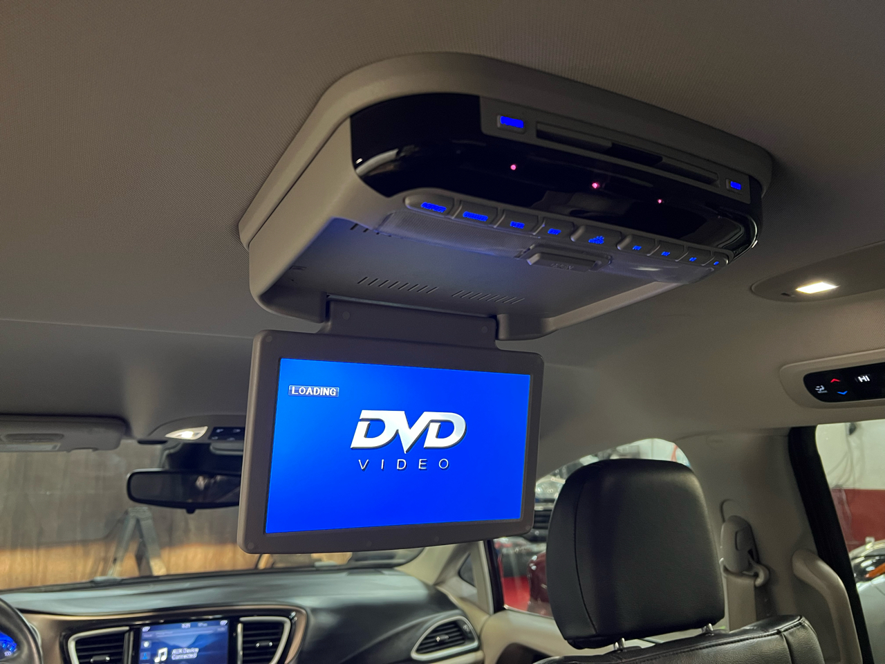 Chrysler Pacifica Touring L FWD 2018