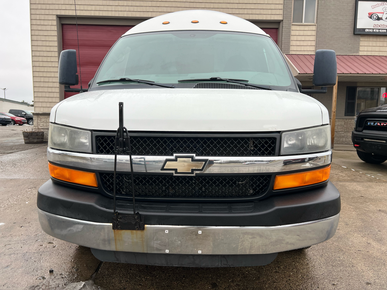 Chevrolet Express Commercial Cutaway 3500 Van 139" 2014