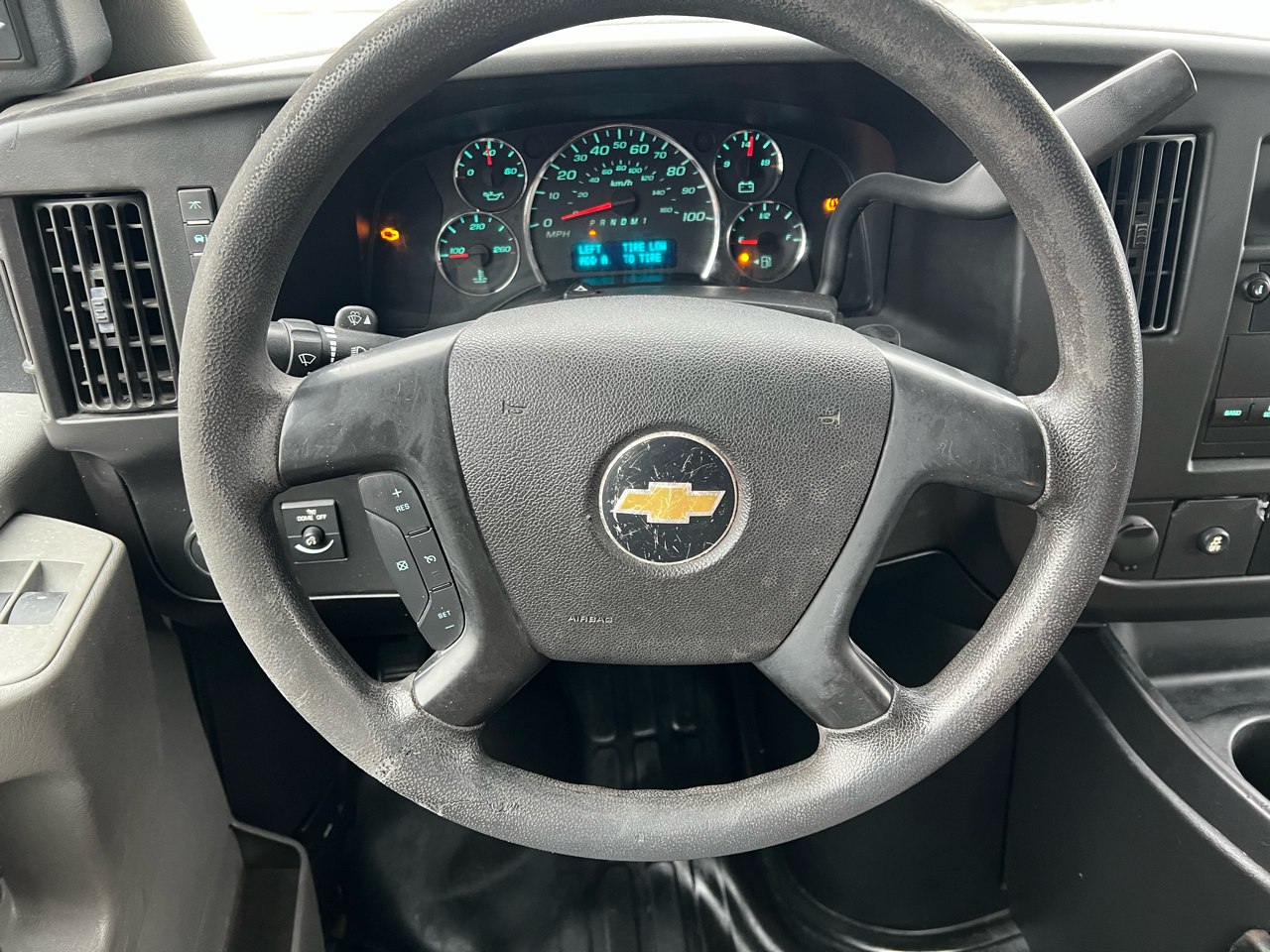 Chevrolet Express Commercial Cutaway 3500 Van 139" 2014