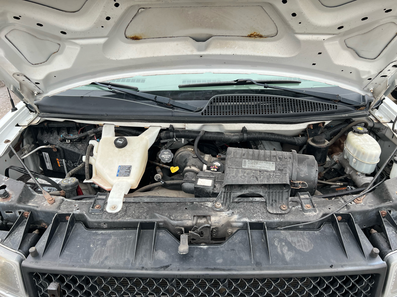 Chevrolet Express Commercial Cutaway 3500 Van 139" 2014